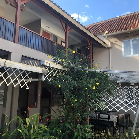 De Riau Guesthouse Bandung Exteriér fotografie