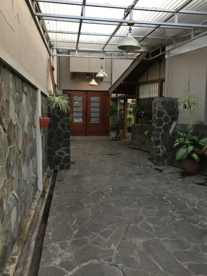 De Riau Guesthouse Bandung Exteriér fotografie