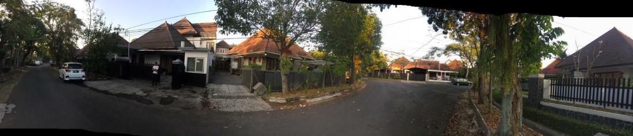 De Riau Guesthouse Bandung Exteriér fotografie